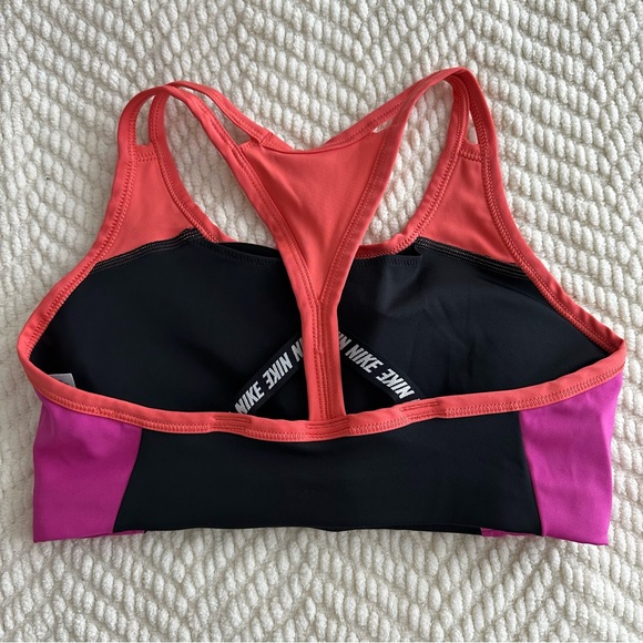 Nike Medium Support Training Sports Bra Size Medium - Picture 4 of 5